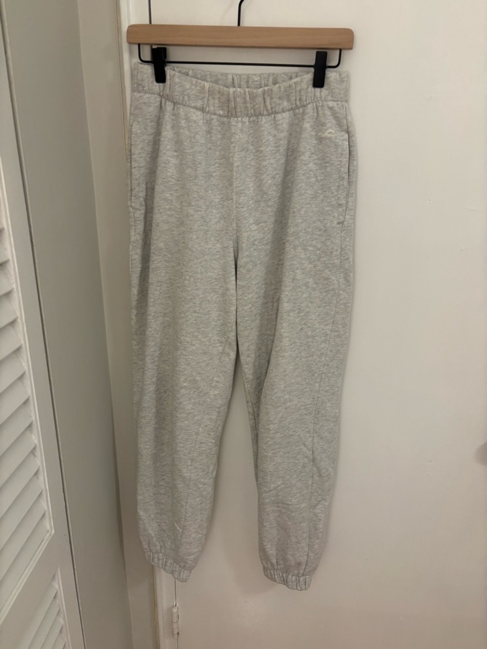 Hollister sweats